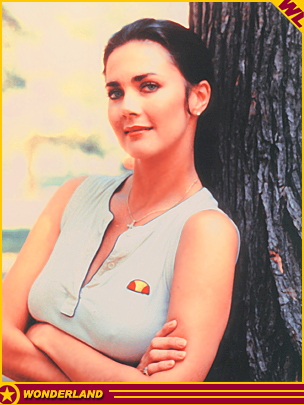 LYNDA CARTER -  1979 by Tony Esparza.