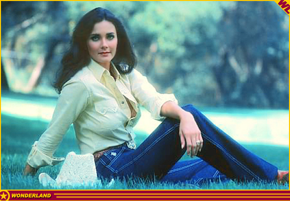 LYNDA CARTER -  1981 by Mario Casilli.