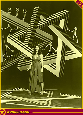 LYNDA CARTER -  1980 by Jim Henson Productions, Inc. / ITV.