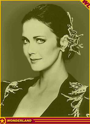LYNDA CARTER -  1980 by Tony Esparza.