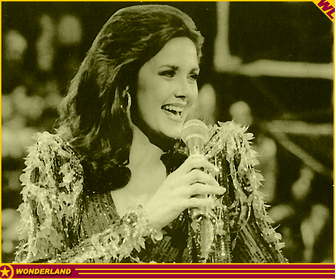 LYNDA CARTER -  1981 by Tony Esparza.